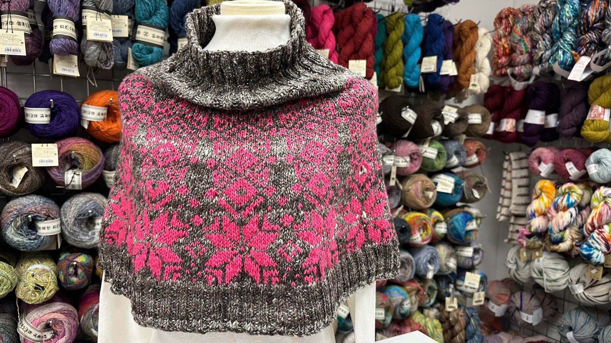 CHASING SNOWFLAKES CAPELET/TOPPER KIT