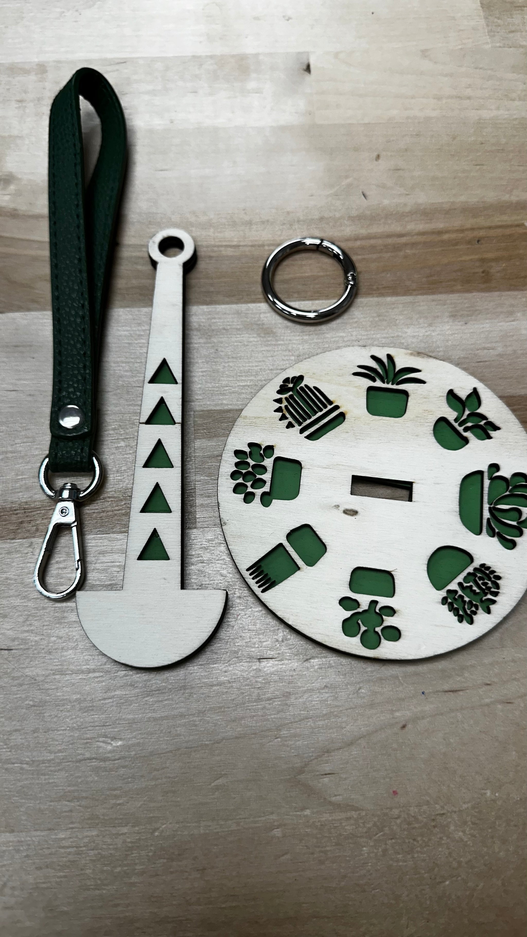 GREEN