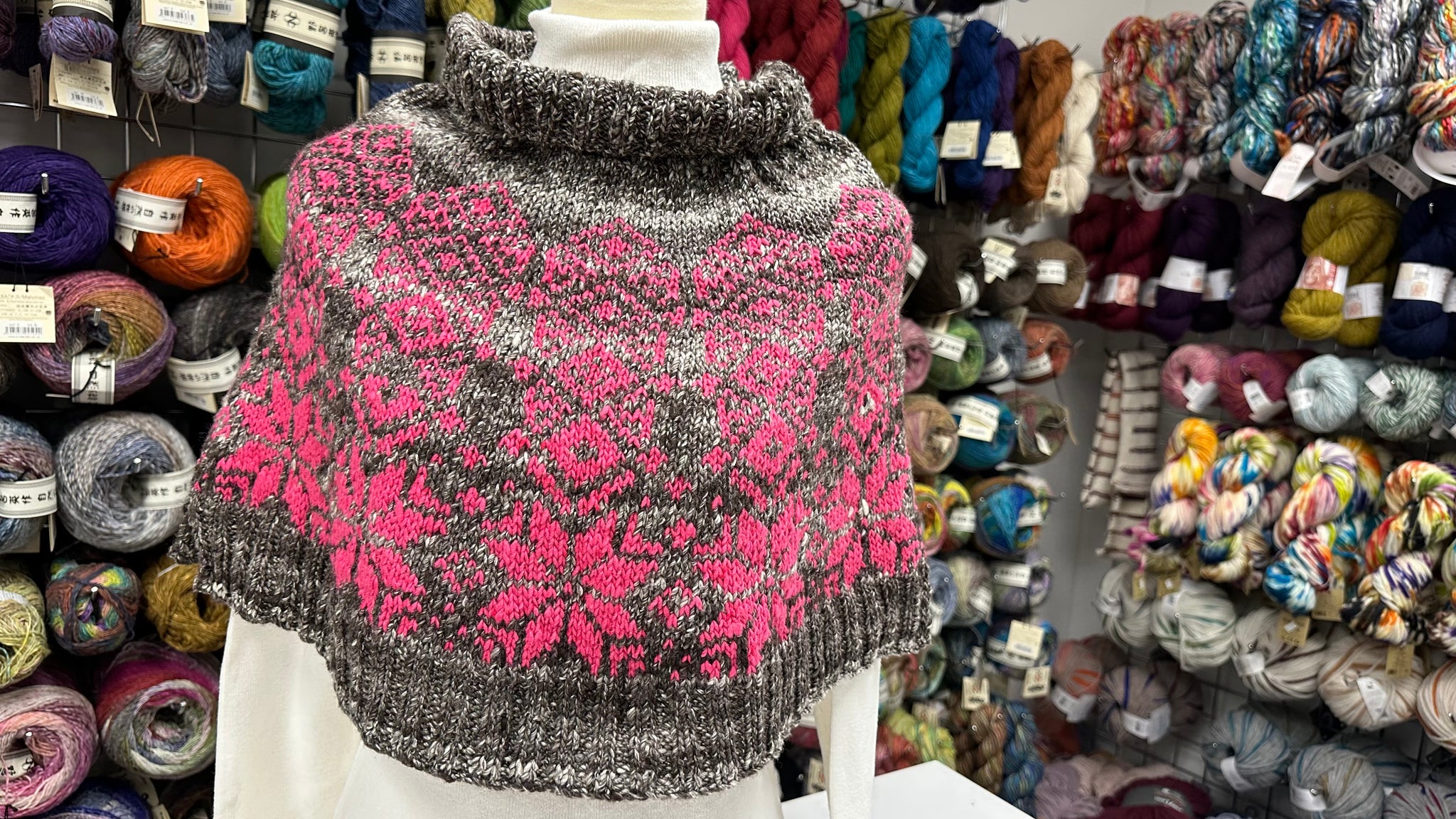 CHASING SNOWFLAKES CAPELET/TOPPER KIT