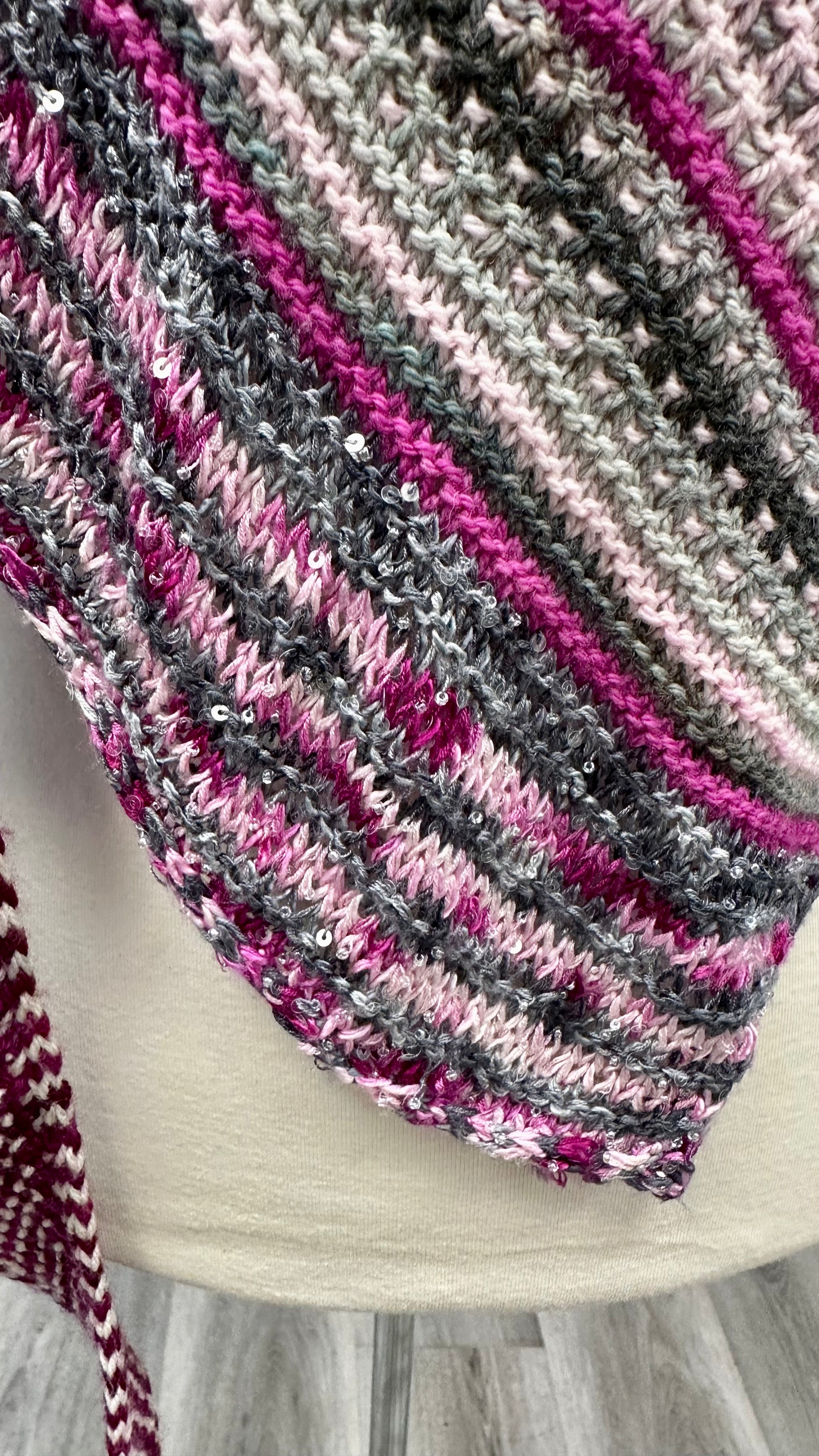 BEADED EDGING
