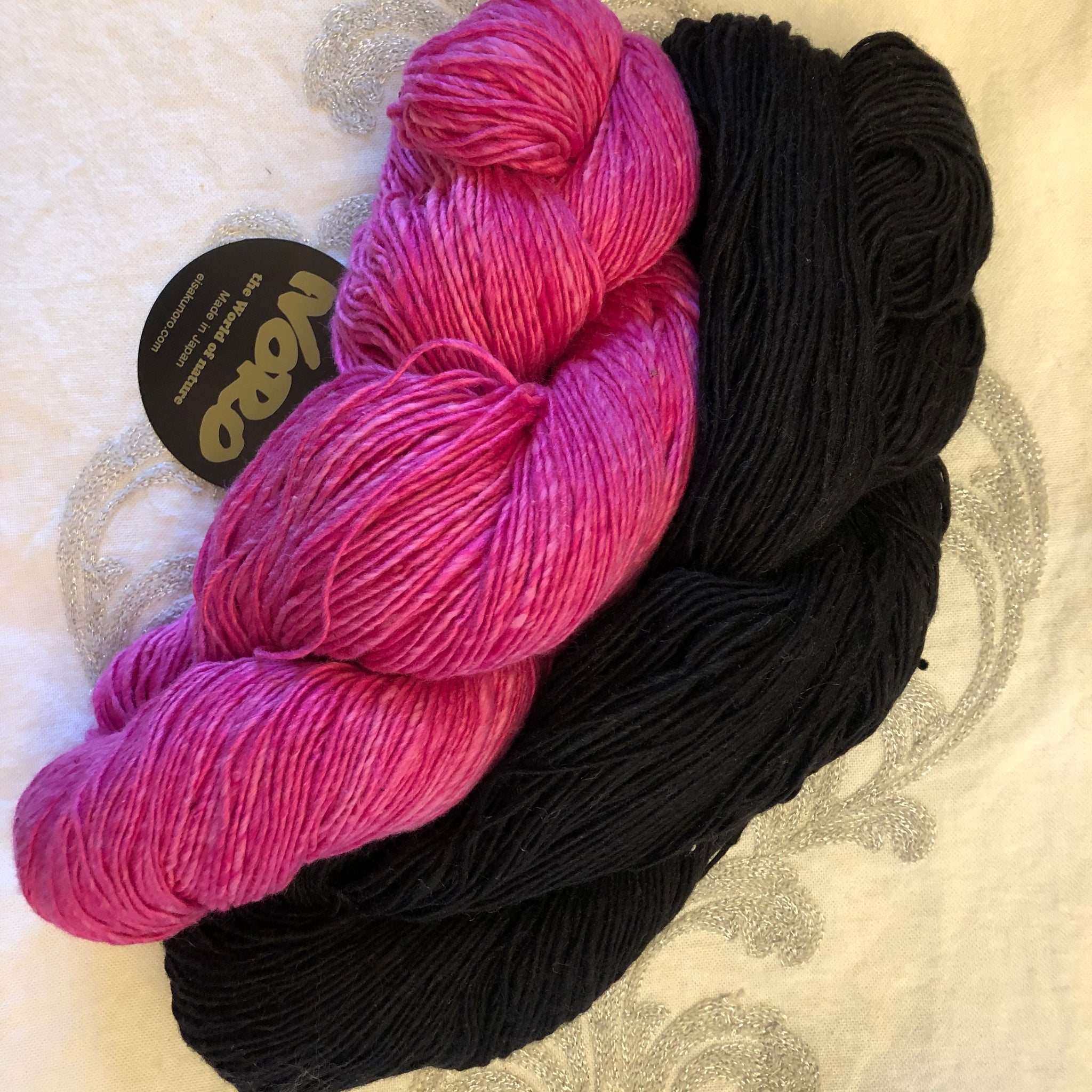 Azalea/Black