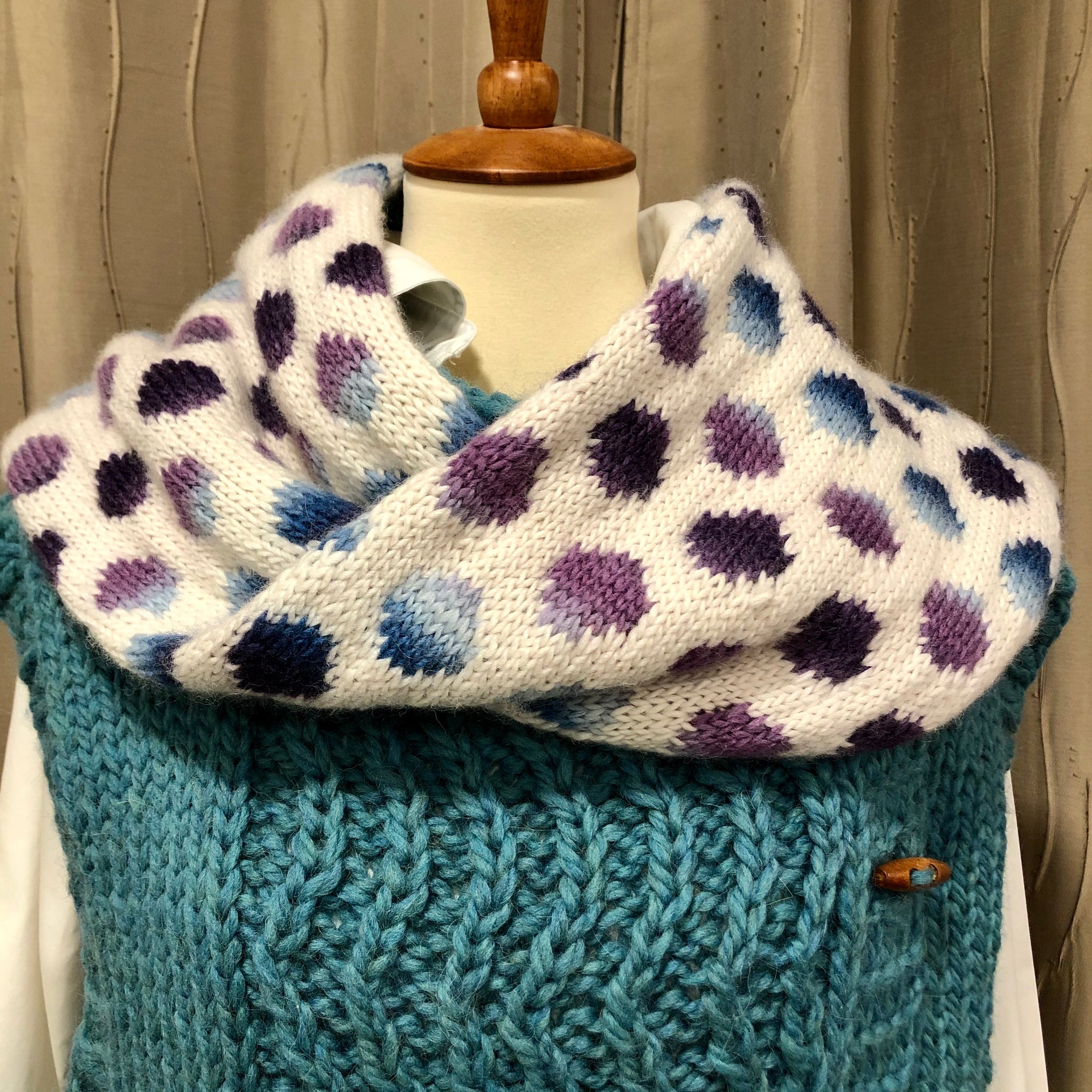 THE DOTTY COWL KIT