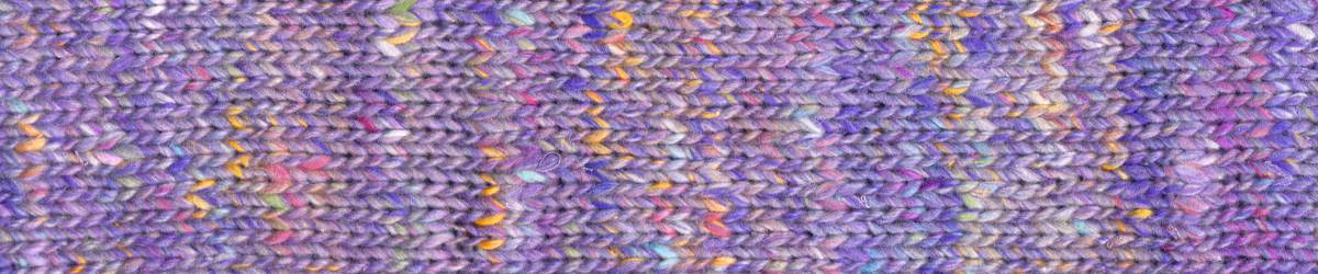 SHIFTING SANDS SHAWL KIT & TIMELESS NORO BOOKLET