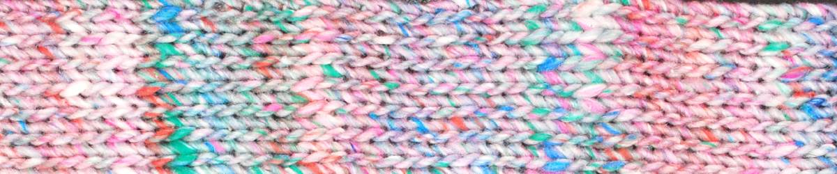 SHIFTING SANDS SHAWL KIT & TIMELESS NORO BOOKLET