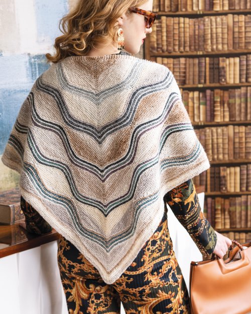 Wavy Triangle Shawl - 2 skeins MC/1 skein CC